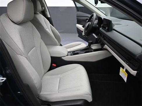 Certified 2025 Honda Accord LX image 16