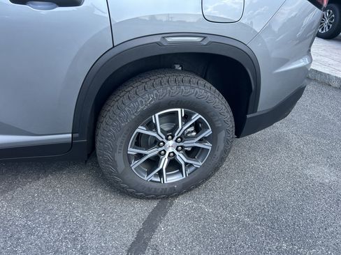 New 2026 GMC Acadia AT4 w/ Luxury Package AWD/4WD image 5