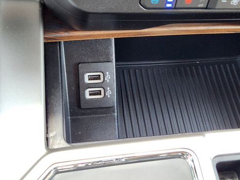 Used 2019 Ford F150 Lariat AWD/4WD image 16