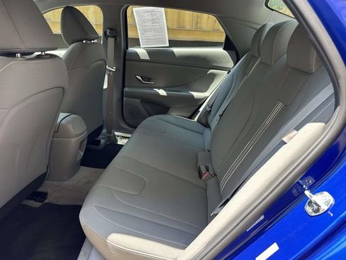 Used 2024 Hyundai Elantra SEL FWD image 14