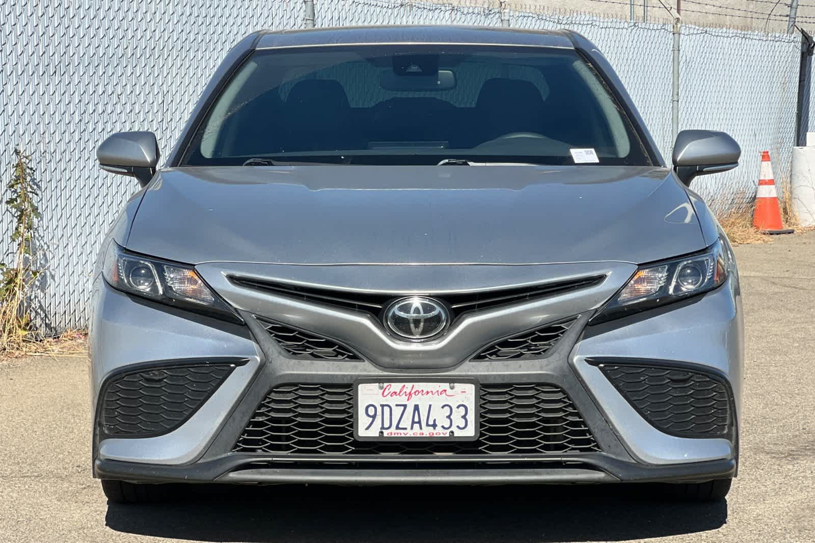 Used 2023 Toyota Camry SE w/ Convenience Package FWD image 8
