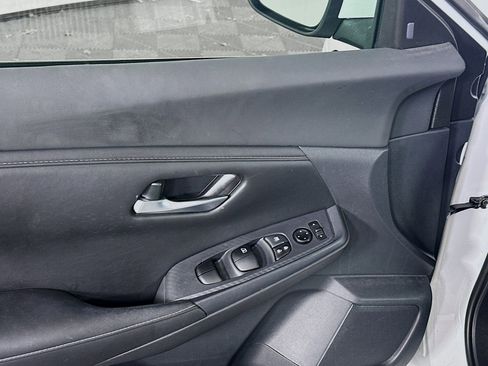 Used 2023 Nissan Sentra SV w/ Trunk Package image 15