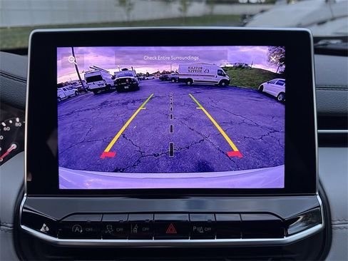 Used 2024 Jeep Compass Limited image 31