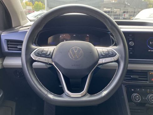 Used 2024 Volkswagen Taos SE AWD/4WD image 18