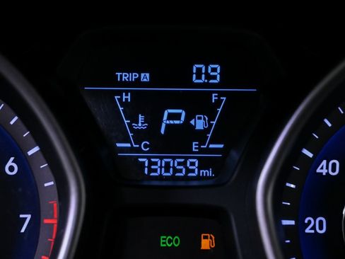 Used 2014 Hyundai Elantra SE image 11