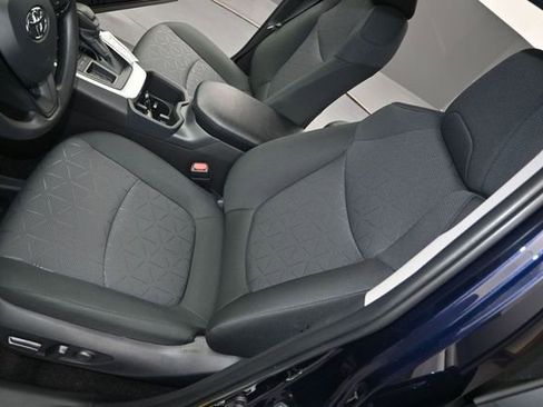 Used 2025 Toyota RAV4 XLE w/ Convenience Package FWD image 10