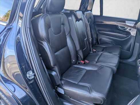 Used 2017 Volvo XC90 T6 Momentum w/ Vision Package image 22
