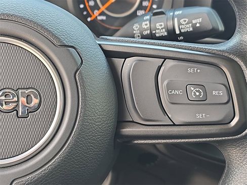 Used 2025 Jeep Wrangler Sport image 16