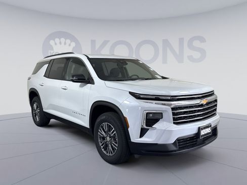 New 2026 Chevrolet Traverse LT w/ LPO, Floor Liner Package image 10