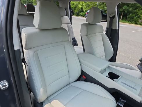 New 2025 Hyundai Santa Fe Calligraphy image 12