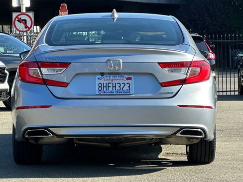 Used 2018 Honda Accord Sport image 5