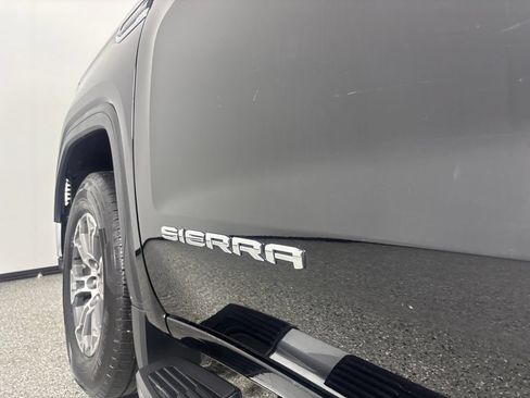 Used 2023 GMC Sierra 1500 SLT w/ SLT Convenience Package AWD/4WD image 6