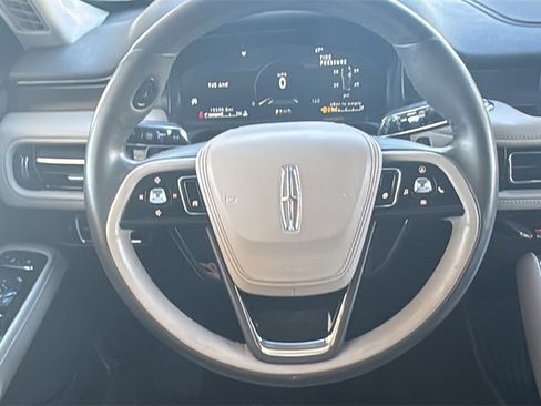 Used 2023 Lincoln Aviator Reserve image 11