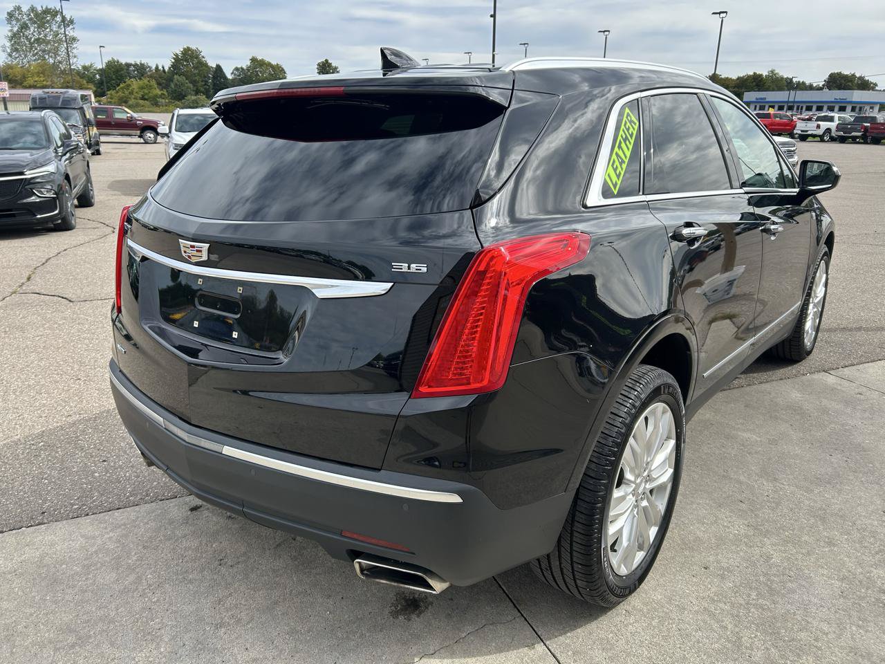Used 2018 Cadillac XT5 Premium Luxury AWD/4WD image 5