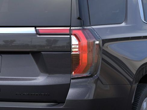 New 2026 GMC Yukon Elevation AWD/4WD image 11