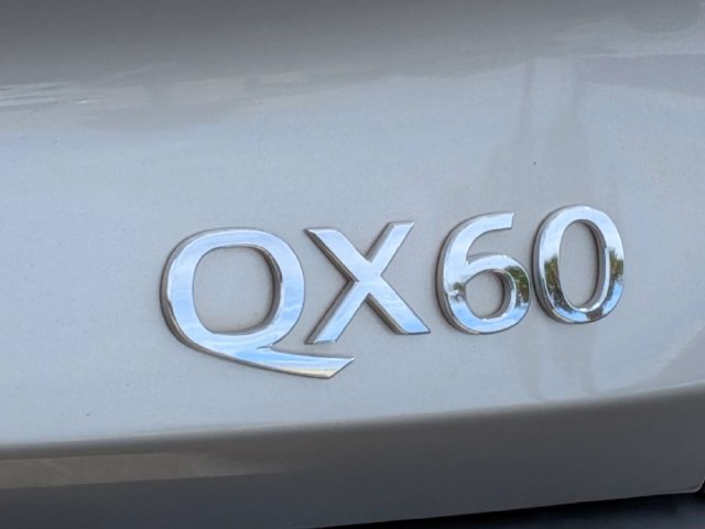 Used 2025 INFINITI QX60 Luxe FWD image 10