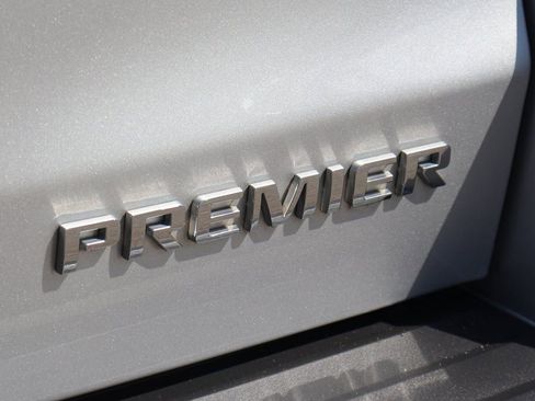 Used 2020 Chevrolet Suburban Premier image 55