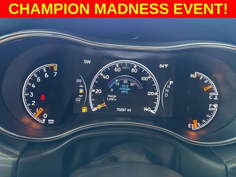 Used 2022 Jeep Grand Cherokee Laredo X image 18