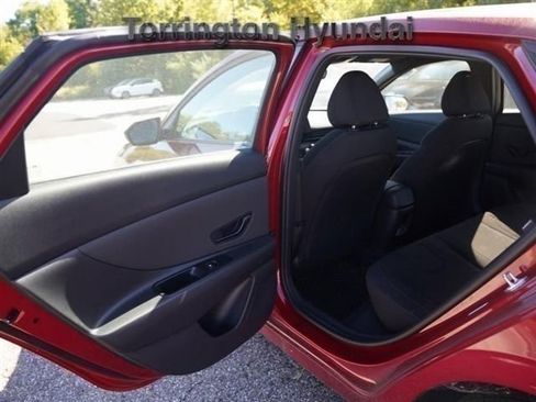 New 2025 Hyundai Elantra Sport image 14