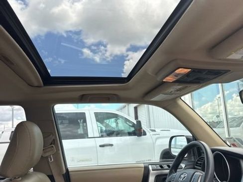 Used 2012 Toyota 4Runner SR5 w/ Convenience Pkg RWD image 8