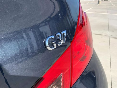 Used 2012 INFINITI G37 Journey w/ Premium Pkg image 27