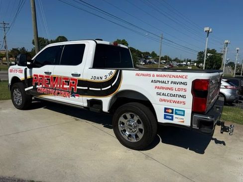 Used 2024 Ford F250 Lariat w/ Lariat Ultimate Package AWD/4WD image 9
