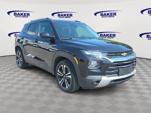 Used 2023 Chevrolet TrailBlazer LT FWD image 3