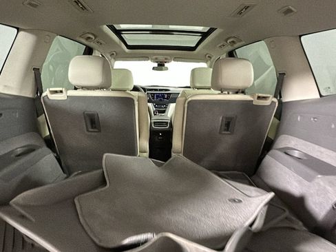 Used 2024 Cadillac XT6 Premium Luxury w/ LPO, Floor Liner Package AWD/4WD image 30