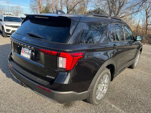 New 2026 Ford Explorer Active w/ Active Comfort Package image 26