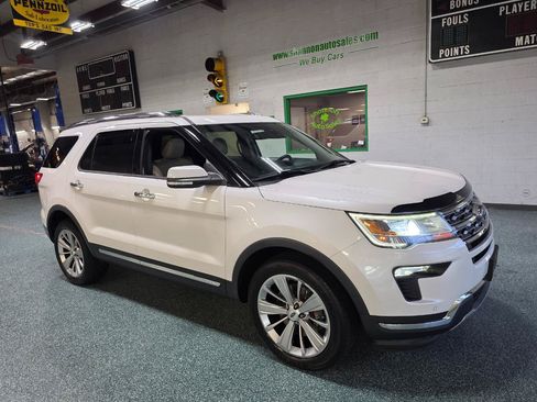Used 2019 Ford Explorer Limited w/ Ford Safe & Smart Package AWD/4WD image 4