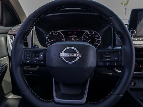 Used 2026 Nissan Rogue SV FWD image 24