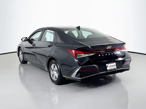 Used 2024 Hyundai Elantra SE FWD image 7