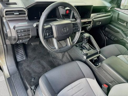 Certified 2026 Toyota Tacoma TRD Off-Road AWD/4WD image 9