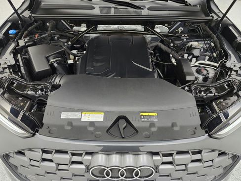 Used 2025 Audi Q5 Premium w/ Premium Plus AWD/4WD image 17