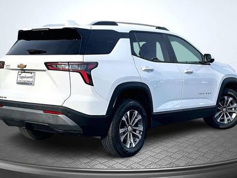 Used 2025 Chevrolet Equinox LT w/ Convenience Package II image 6