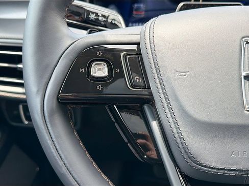 New 2026 Lincoln Aviator AWD image 12