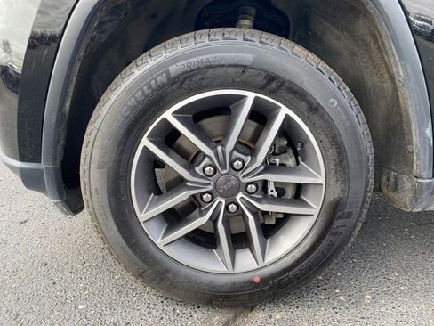 Used 2022 Jeep Grand Cherokee Limited w/ Trailer Tow Group IV image 22