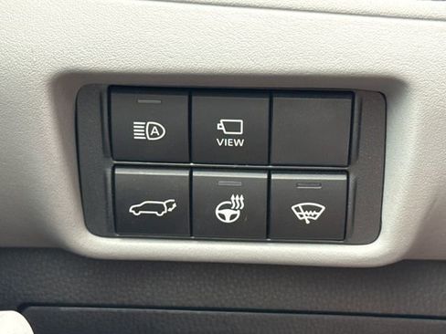 Used 2022 Toyota Highlander Limited FWD image 36