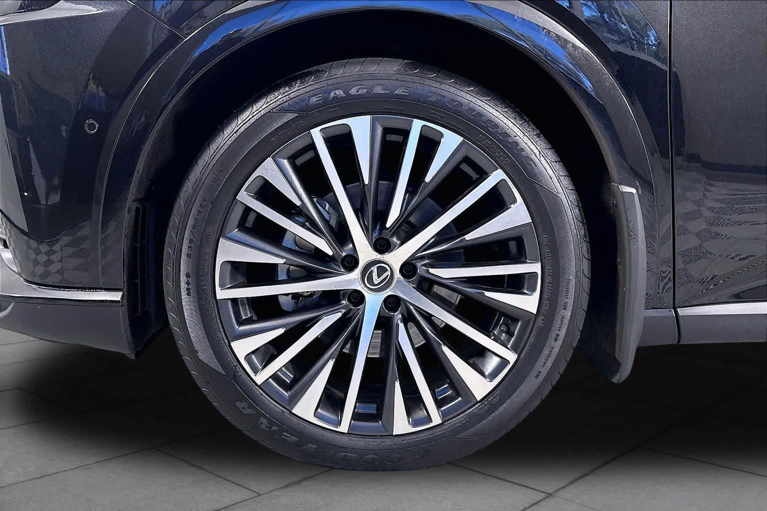 Used 2023 Lexus RX 350 Premium Plus w/ Cold Area Package FWD image 11