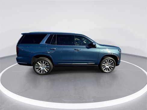 Used 2025 Cadillac Escalade Premium Luxury Platinum image 9