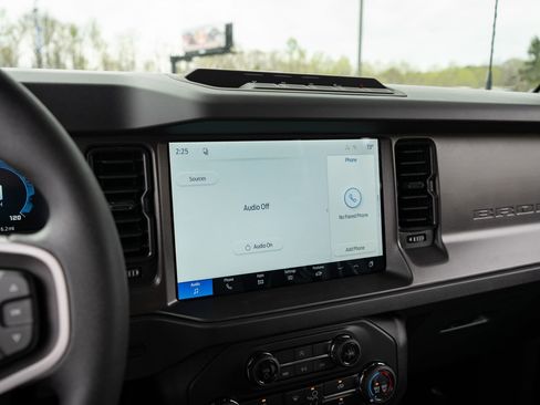 New 2026 Ford Bronco 2-Door w/ Sasquatch Package AWD/4WD image 21