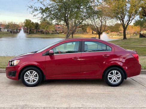 Used 2015 Chevrolet Sonic LT image 4