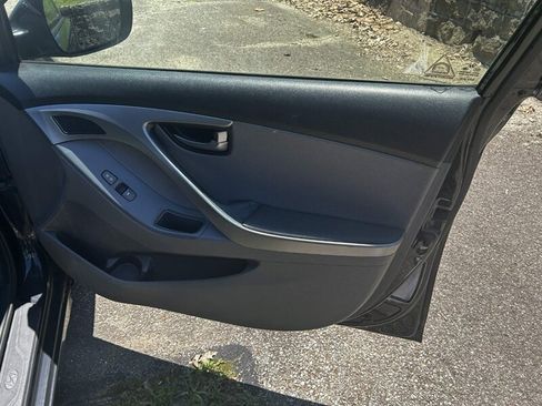 Used 2013 Hyundai Elantra Limited w/ Technology Pkg FWD image 33