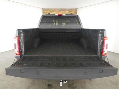 Used 2022 Ford F150 Lariat w/ Tow Technology Package image 5