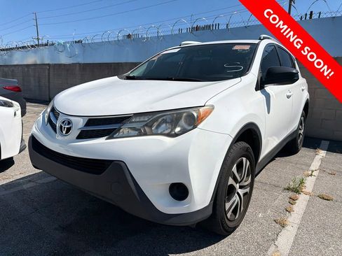 Used 2015 Toyota RAV4 LE FWD image 3