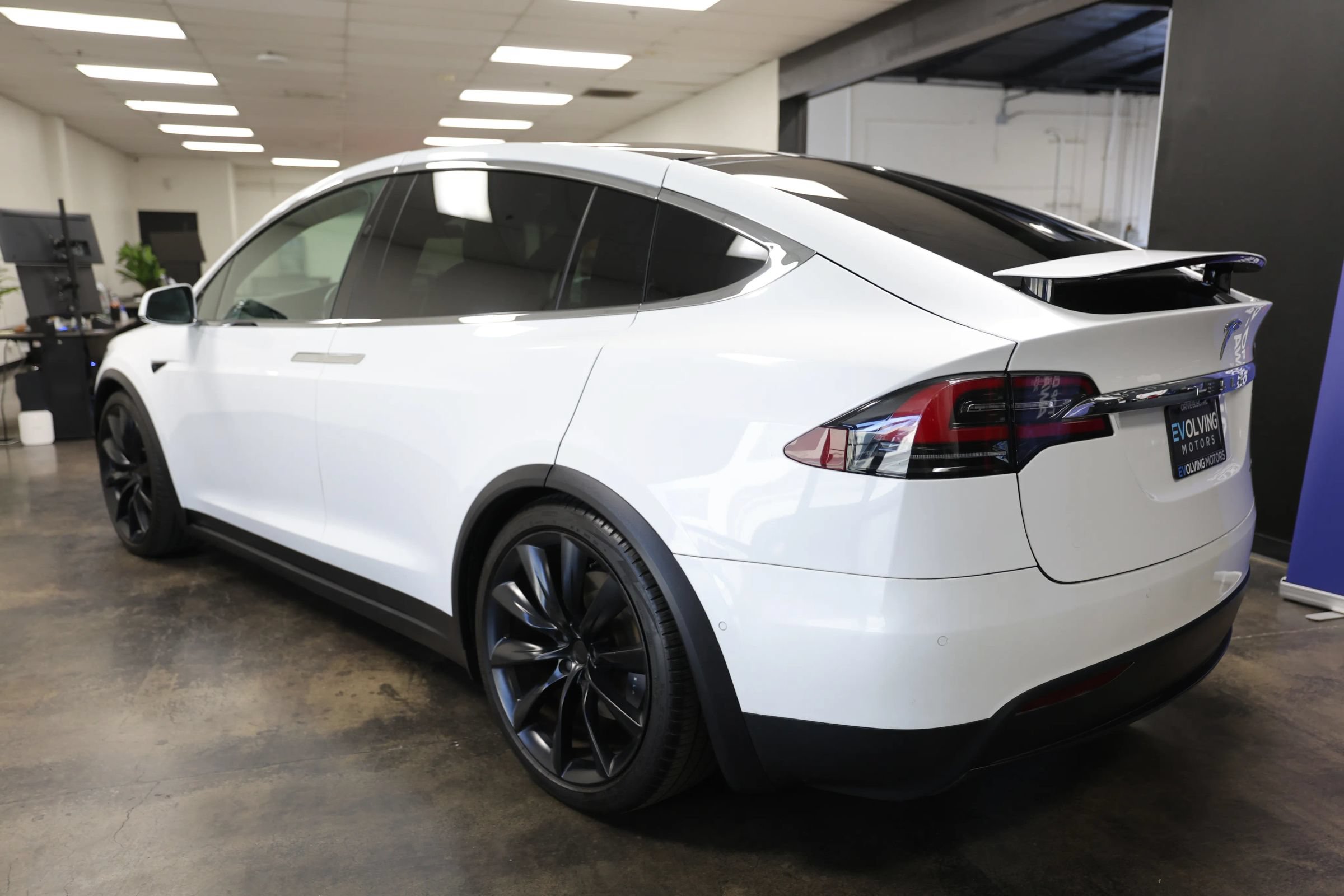 Used 2021 Tesla Model X Long Range AWD/4WD image 11