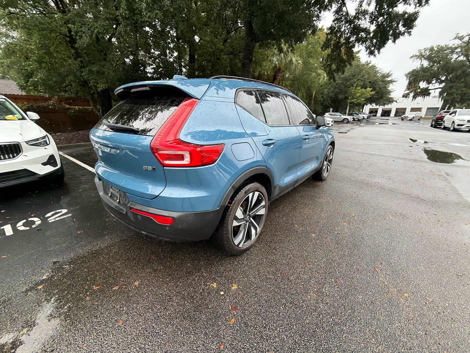 Certified 2024 Volvo XC40 B5 Ultimate w/ Protection Package Premier AWD/4WD image 15