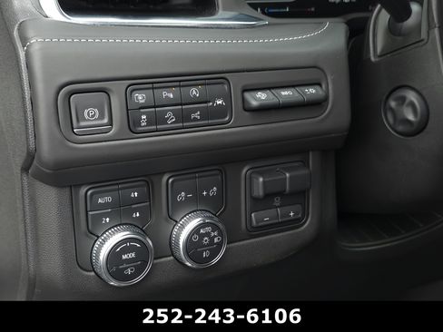 Used 2023 GMC Yukon Denali Ultimate AWD/4WD image 30