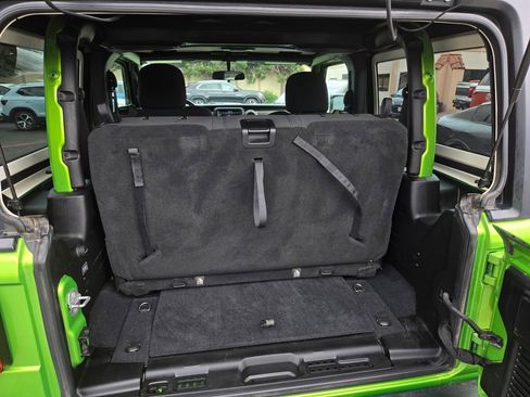Used 2019 Jeep Wrangler Rubicon w/ Steel Bumper Group AWD/4WD image 25