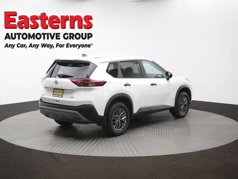 Used 2023 Nissan Rogue S AWD/4WD image 39